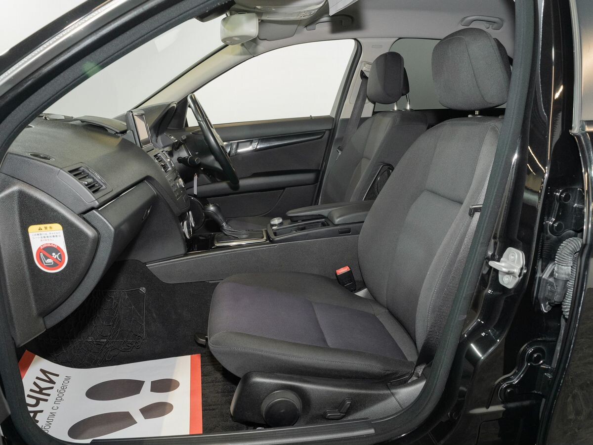 Mercedes-Benz C-Класс 2010 - фото автомобиля