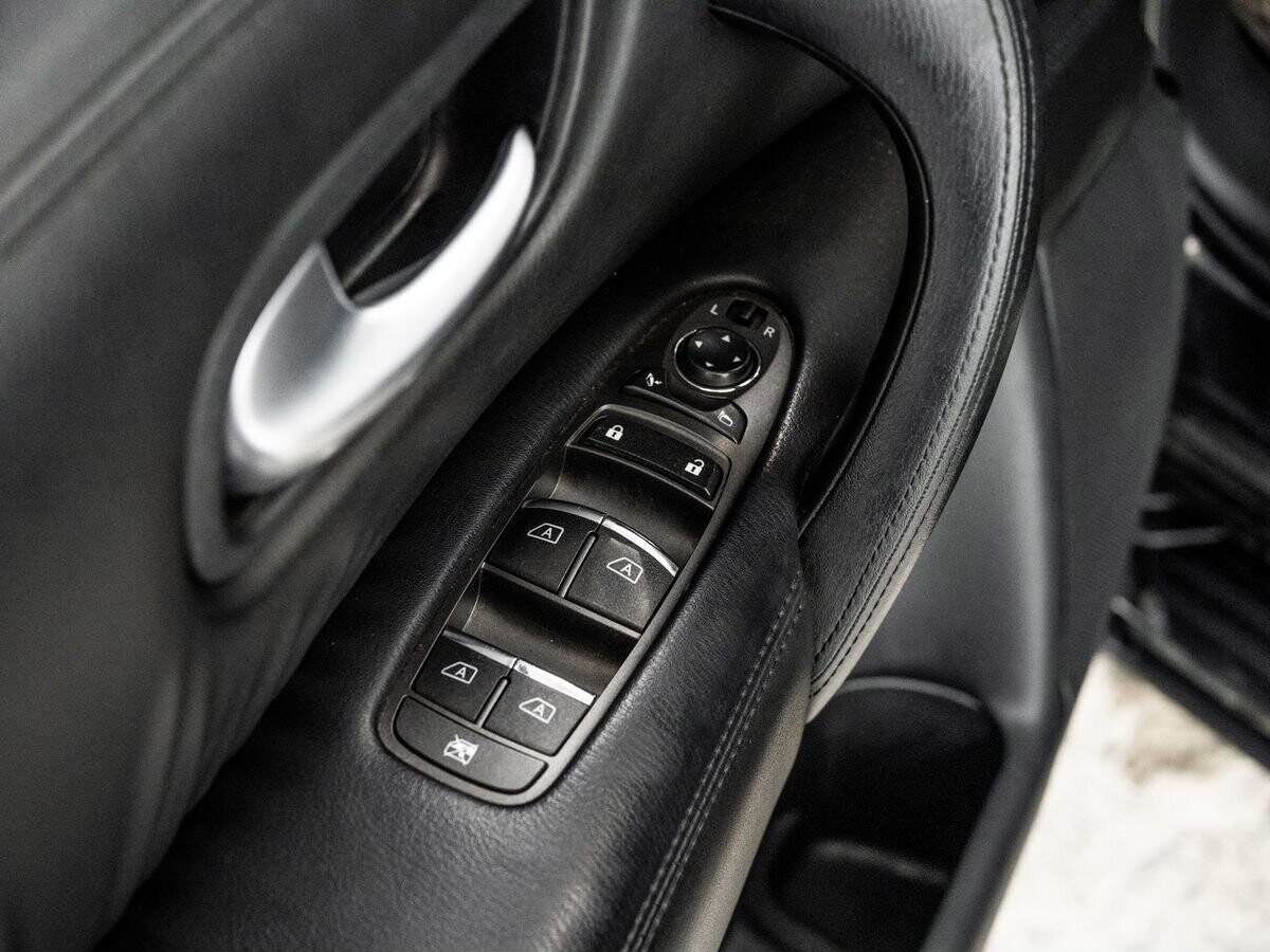 Infiniti QX80 2014 - фото автомобиля