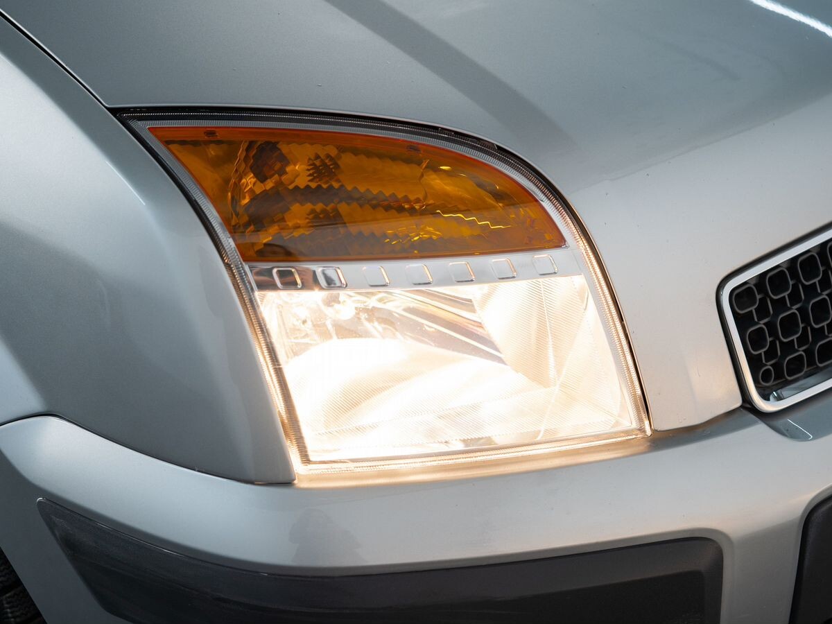 Ford Fusion 2008 - фото автомобиля