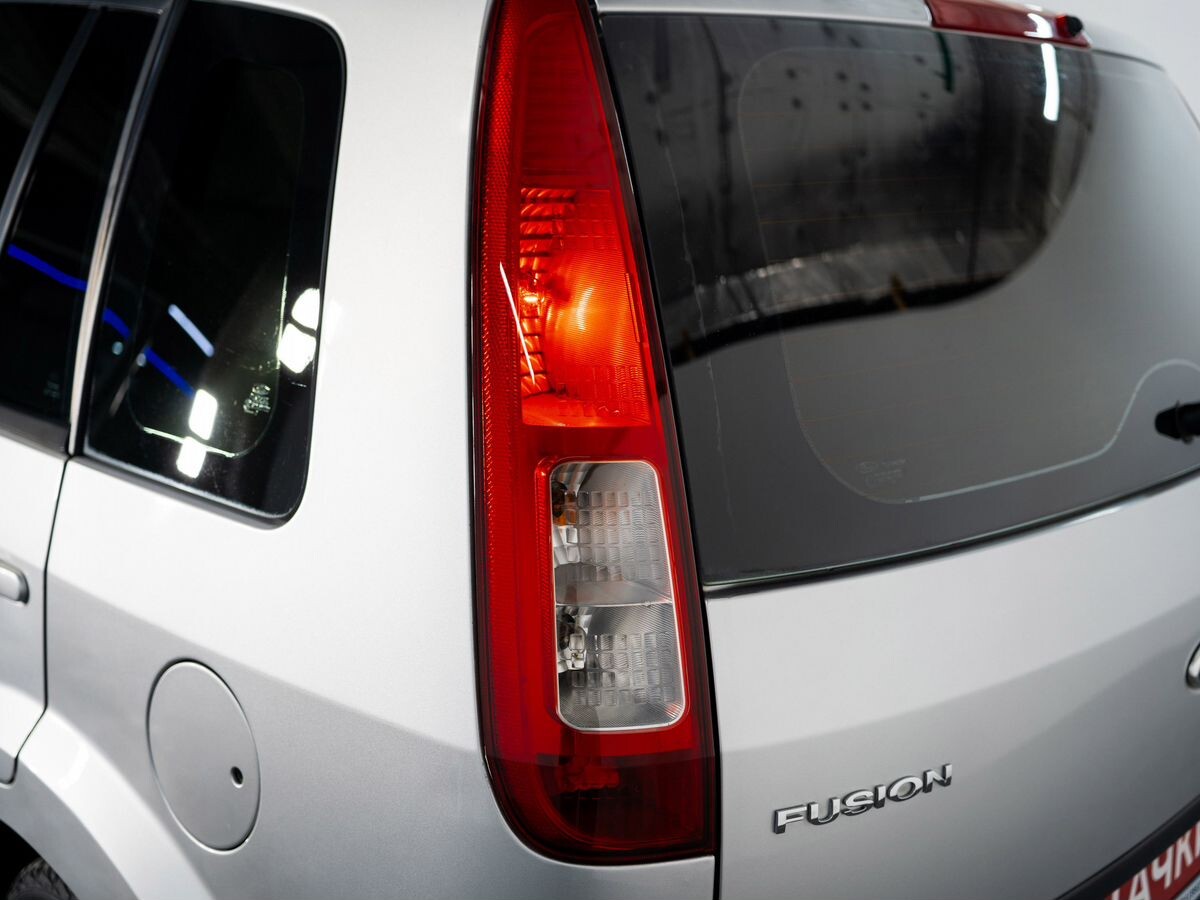 Ford Fusion 2008 - фото автомобиля