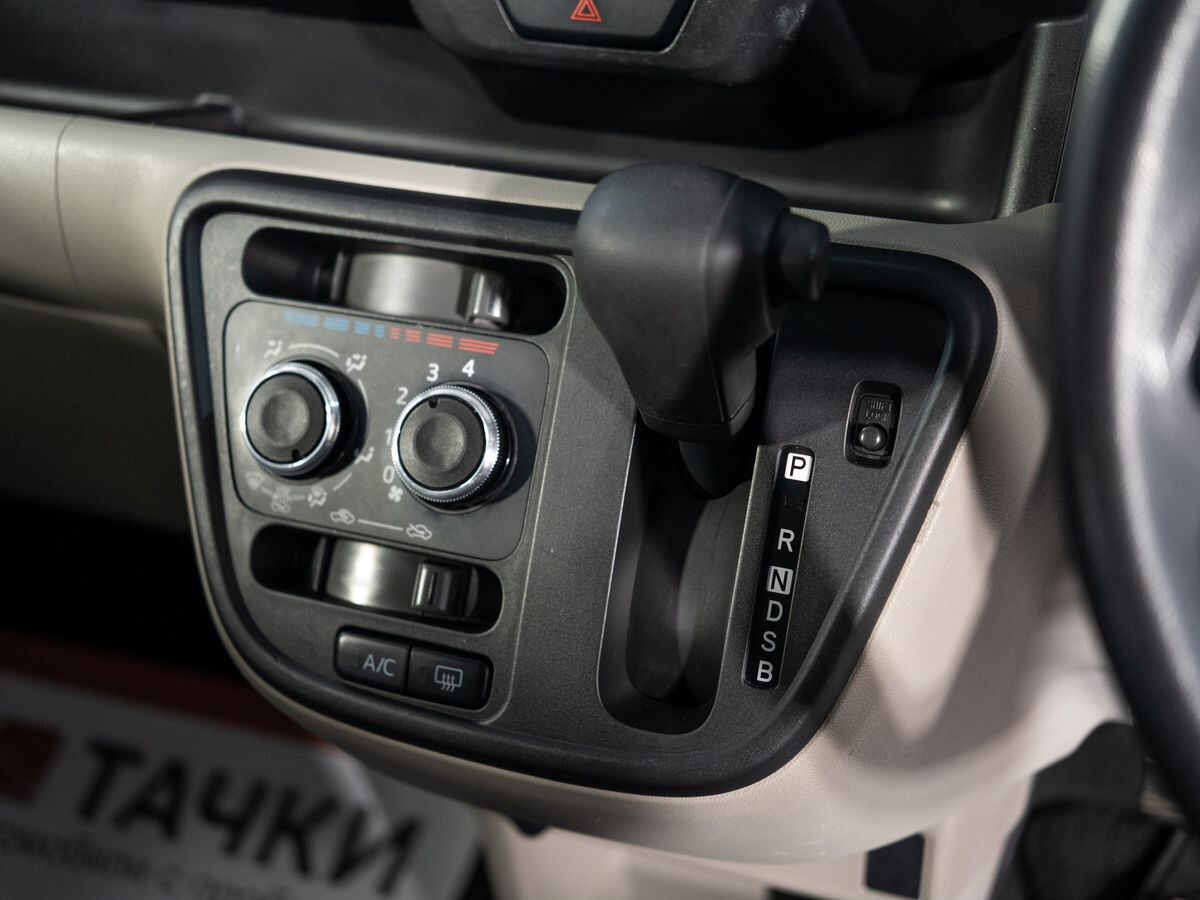 Toyota Passo 2018 - фото автомобиля