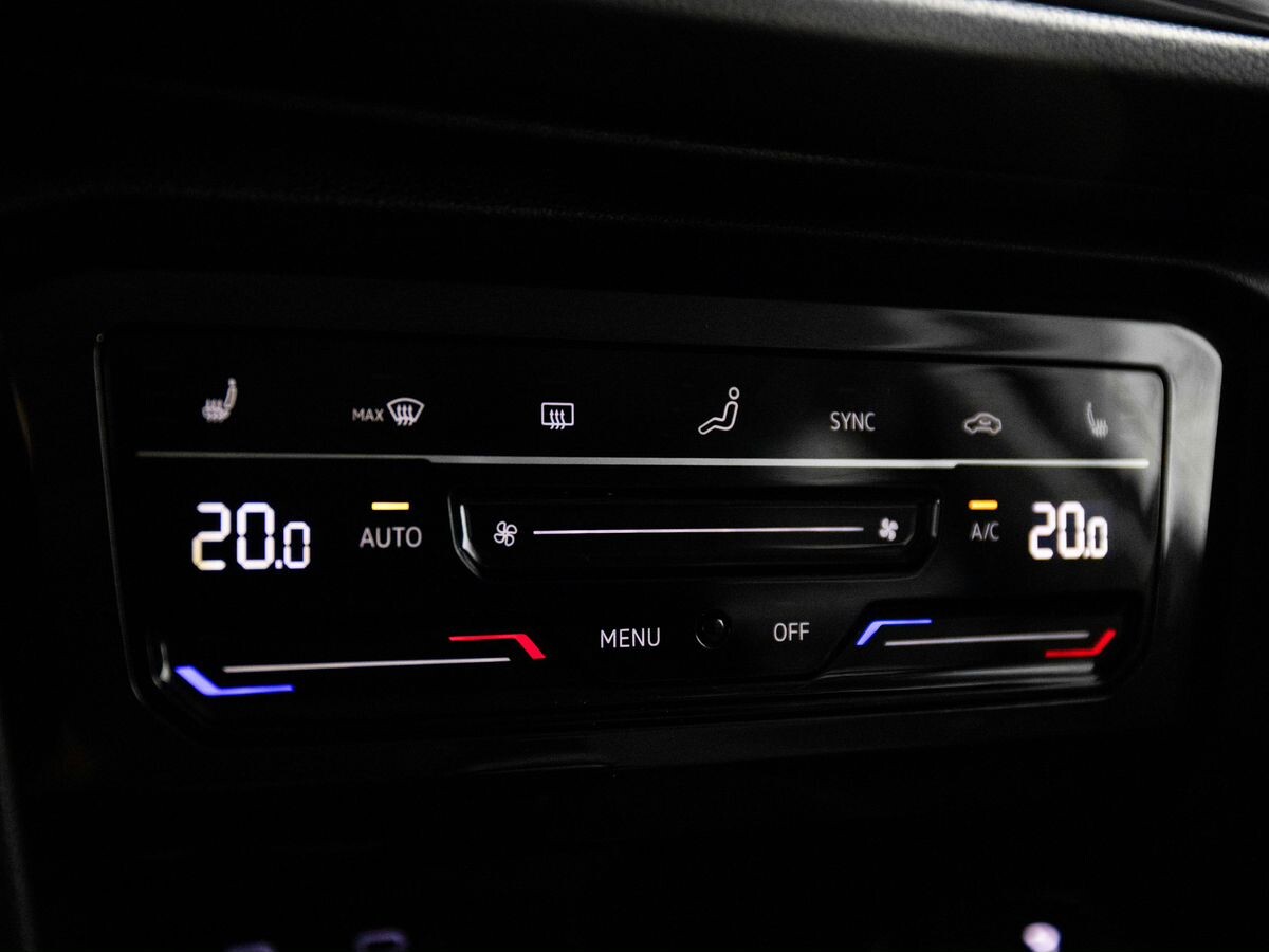 Volkswagen Tiguan 2021 - фото автомобиля