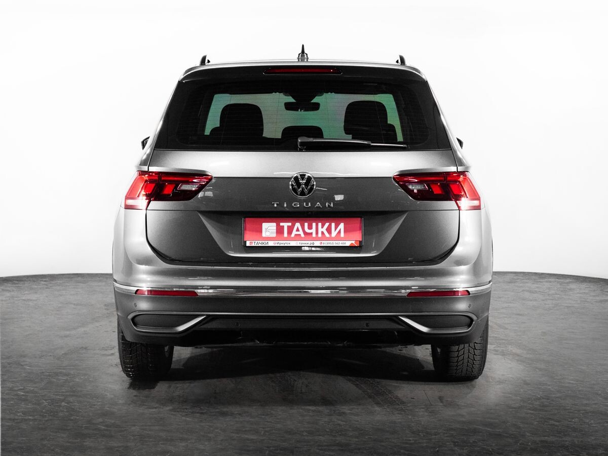Volkswagen Tiguan 2021 - фото автомобиля