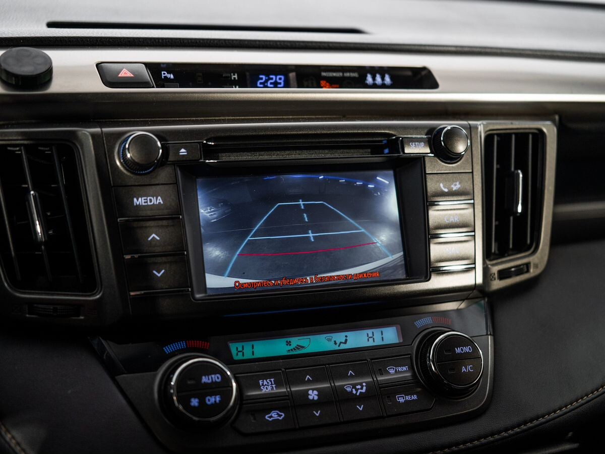 Toyota RAV4 2013 - фото автомобиля