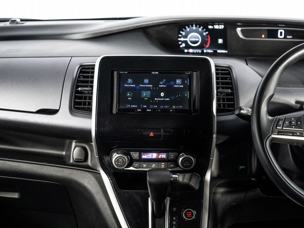 Nissan Serena 2019 - фото автомобиля