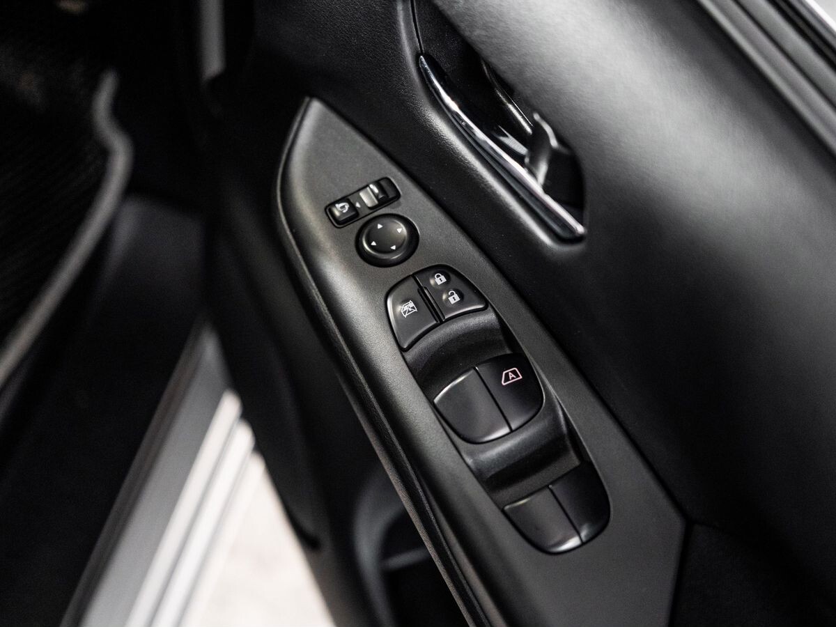 Nissan Serena 2019 - фото автомобиля