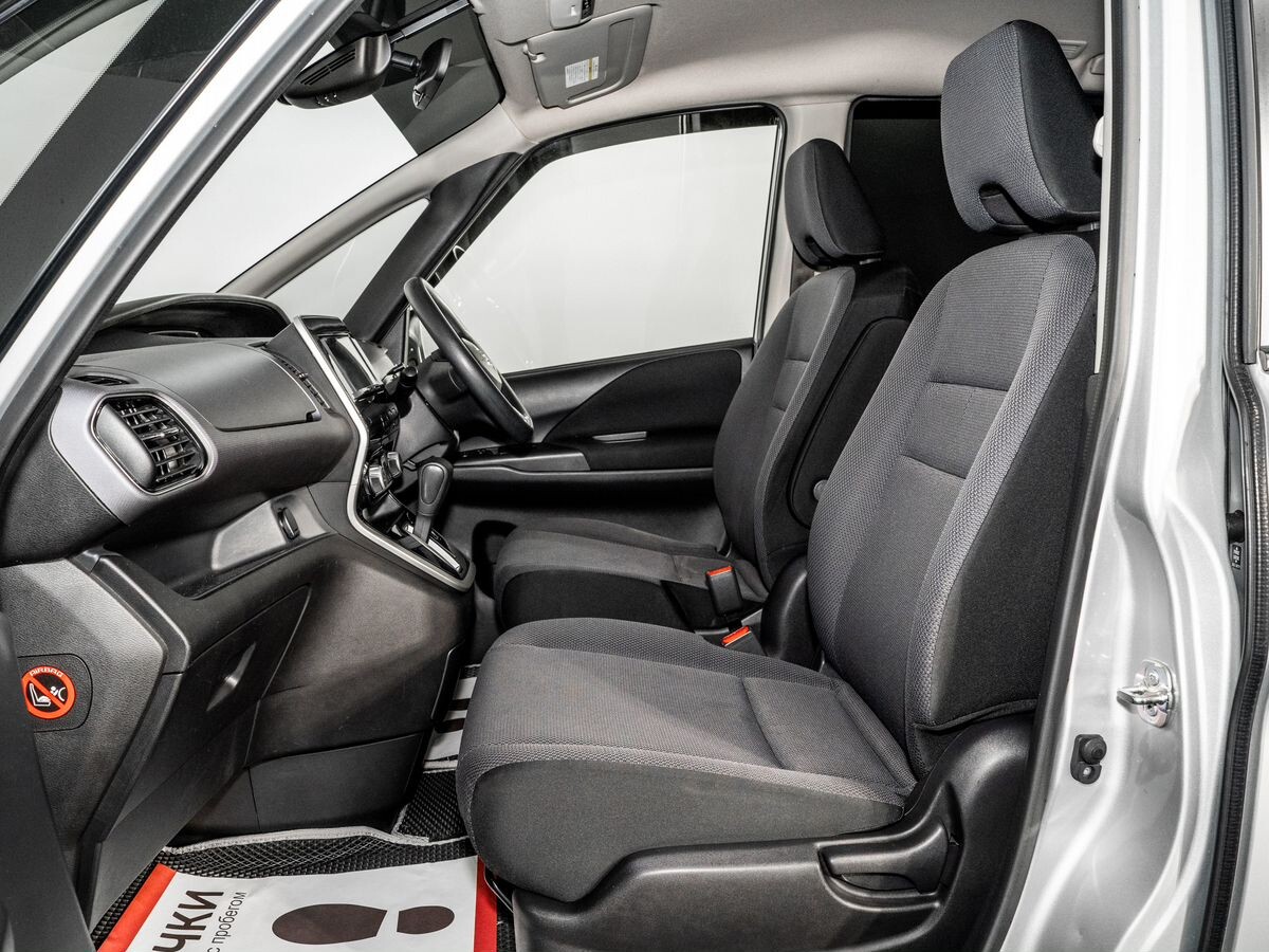 Nissan Serena 2019 - фото автомобиля