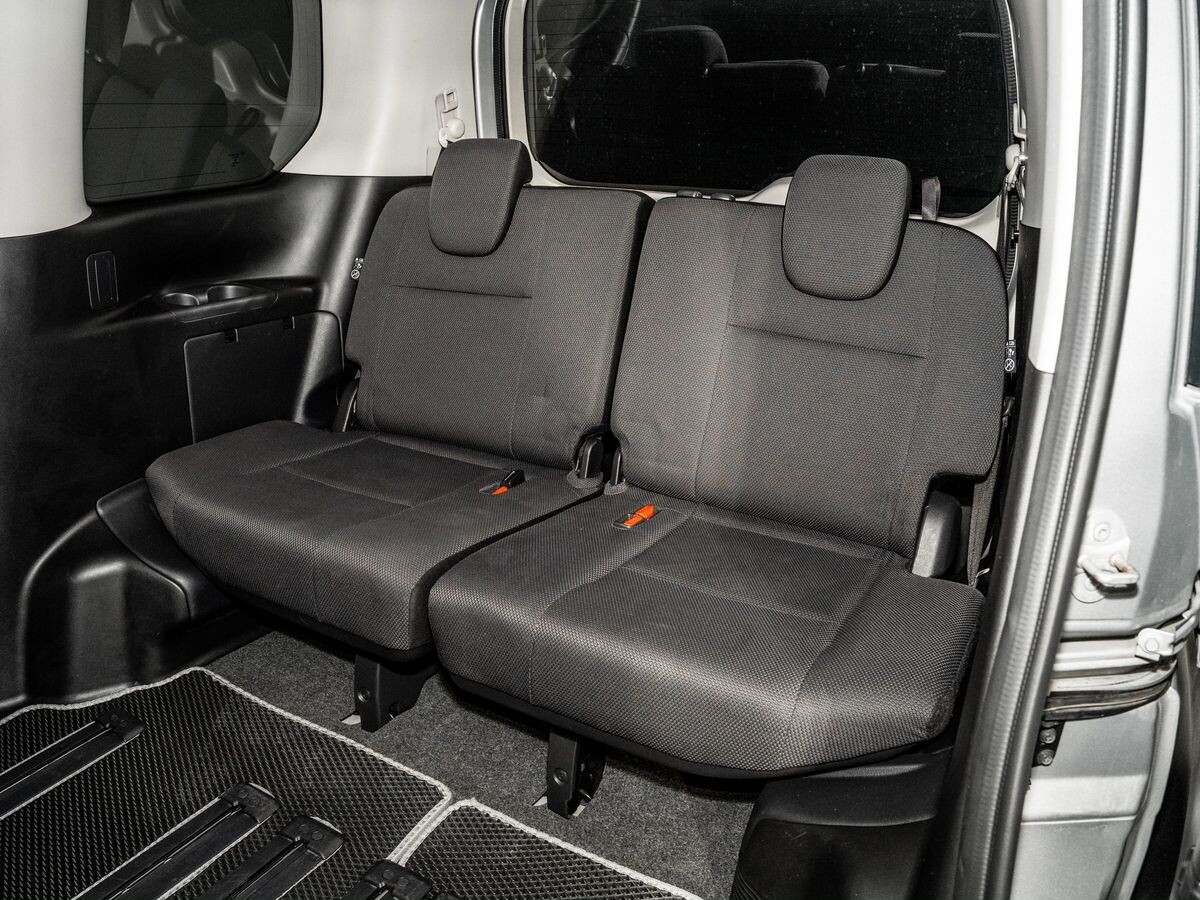 Nissan Serena 2019 - фото автомобиля