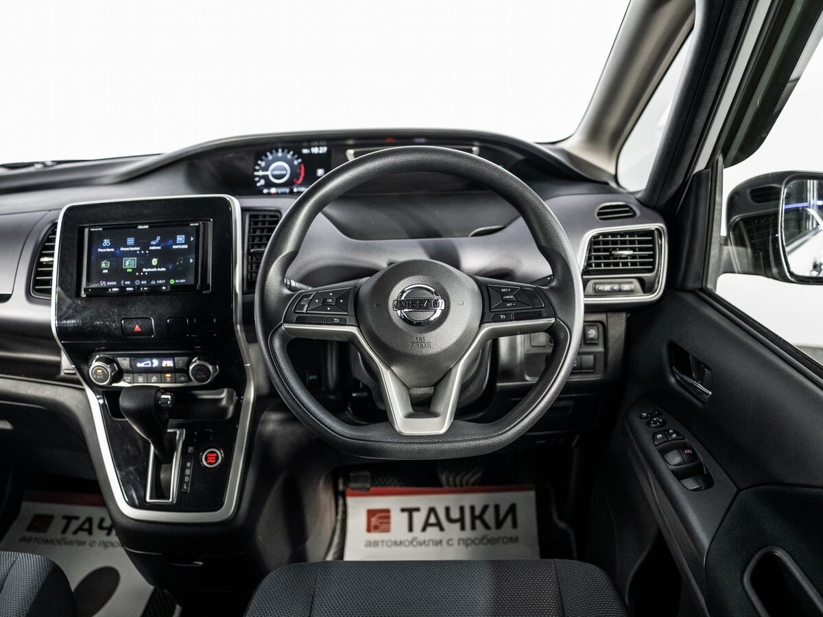 Nissan Serena 2019 - фото автомобиля