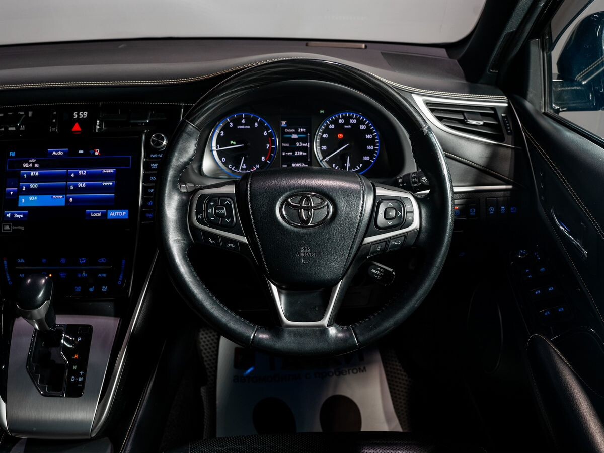 Toyota Harrier 2019 - фото автомобиля