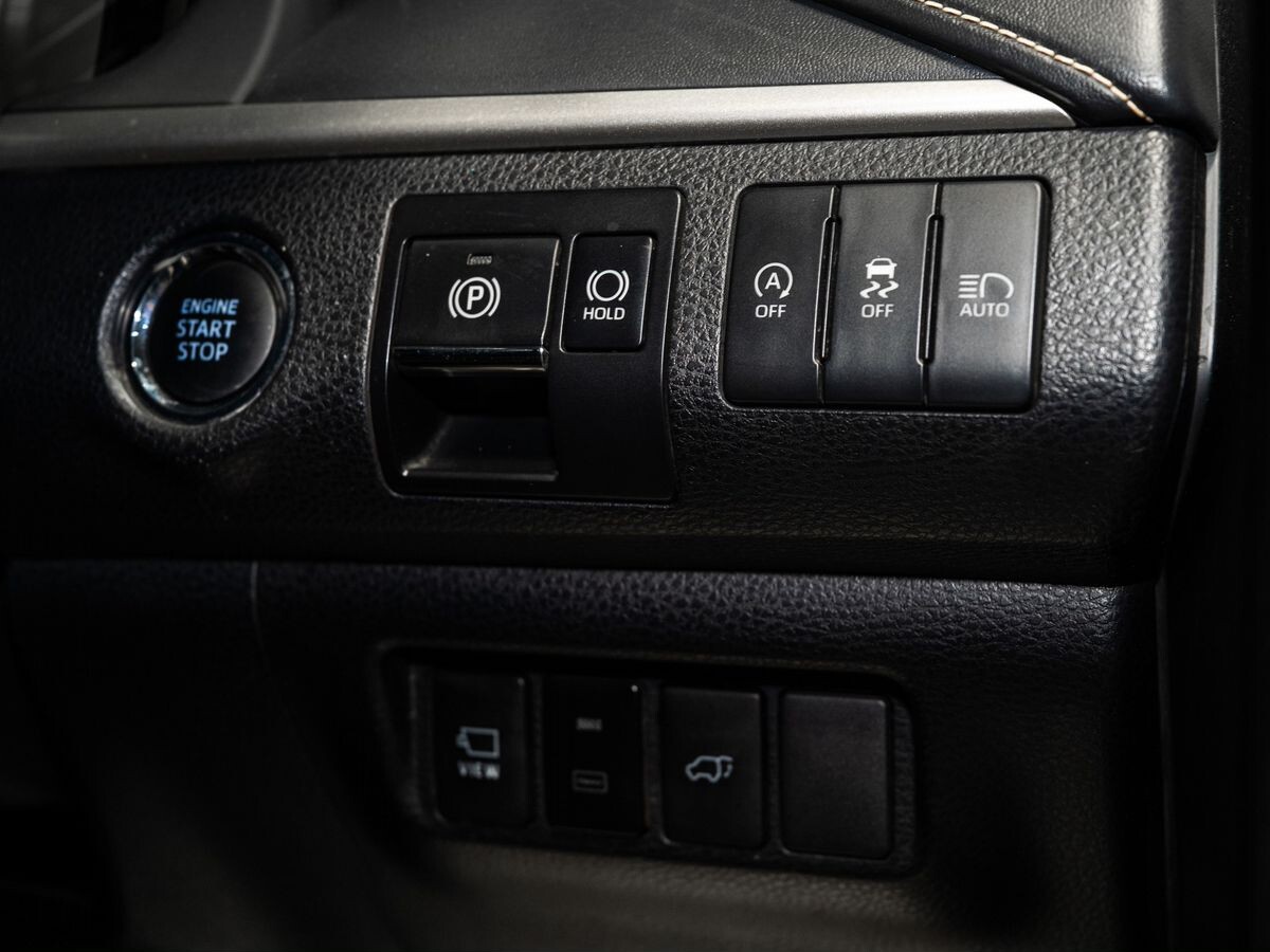 Toyota Harrier 2019 - фото автомобиля