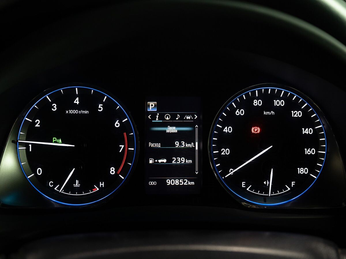 Toyota Harrier 2019 - фото автомобиля