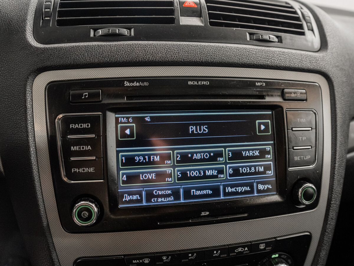 Skoda Octavia 2011 - фото автомобиля