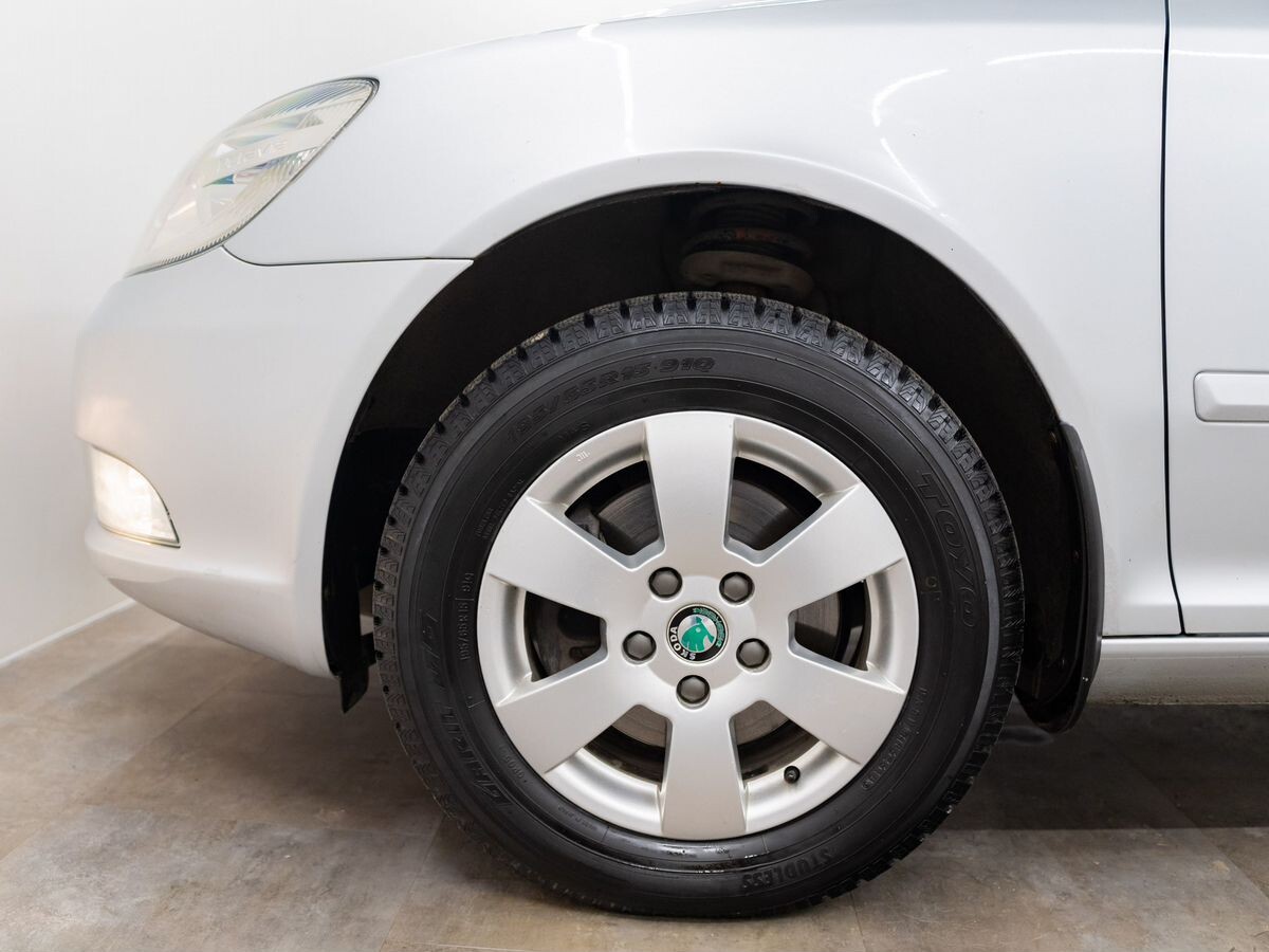 Skoda Octavia 2011 - фото автомобиля