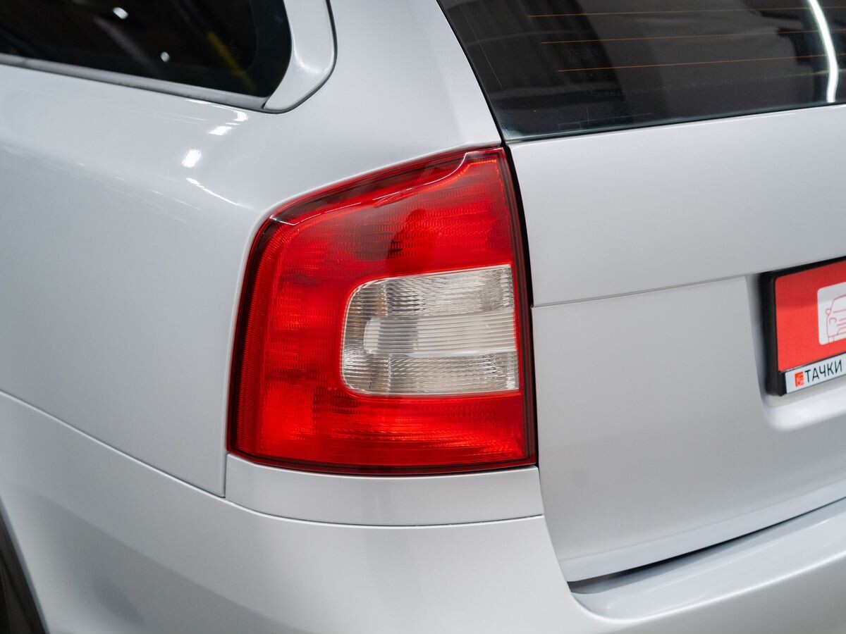 Skoda Octavia 2011 - фото автомобиля