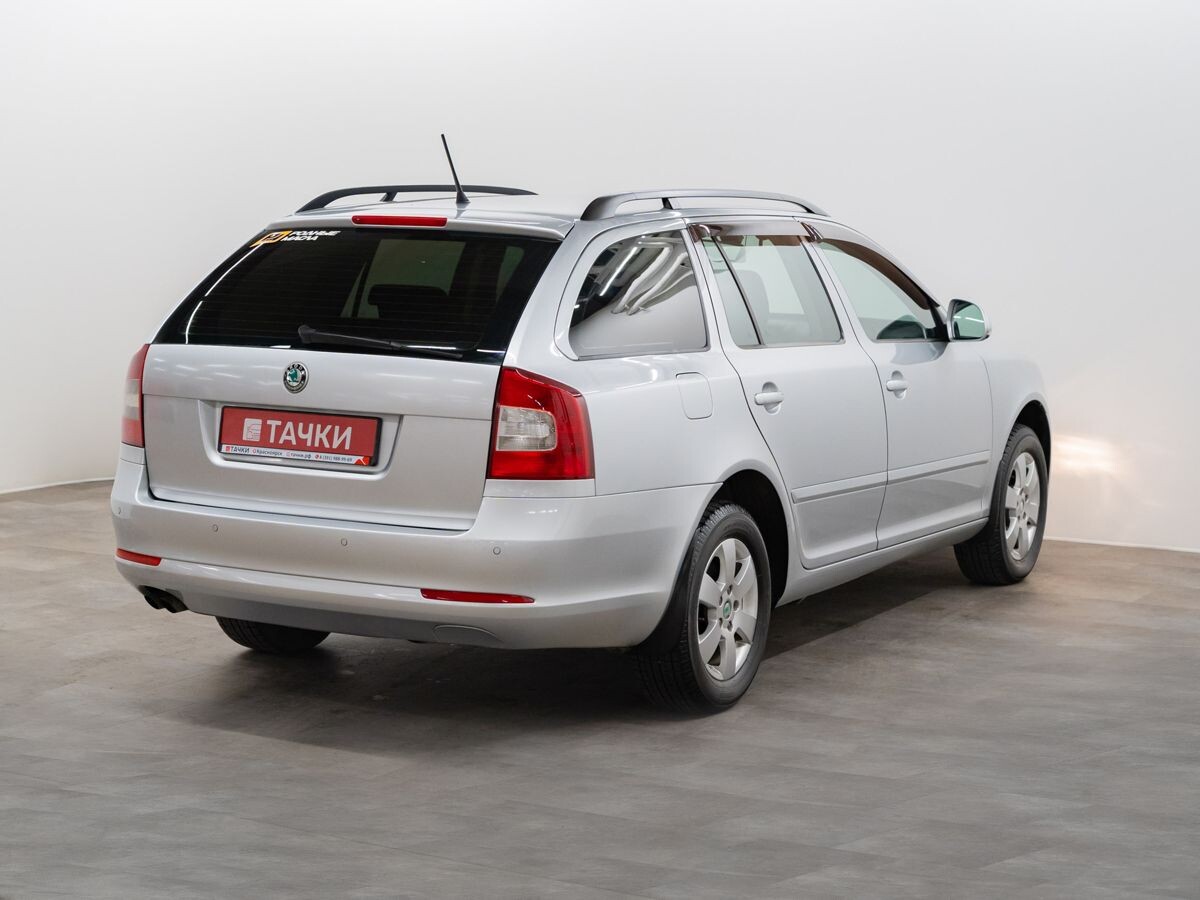 Skoda Octavia 2011 - фото автомобиля