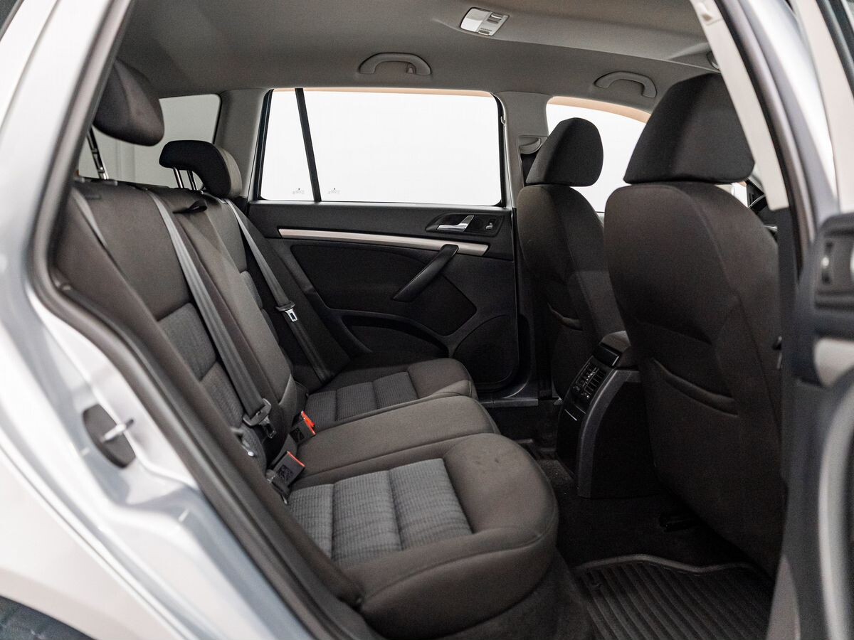 Skoda Octavia 2011 - фото автомобиля