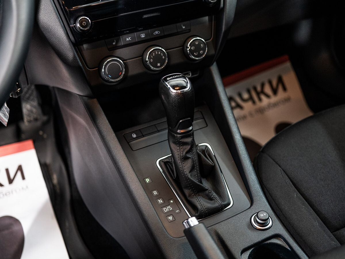 Skoda Octavia 2020 - фото автомобиля
