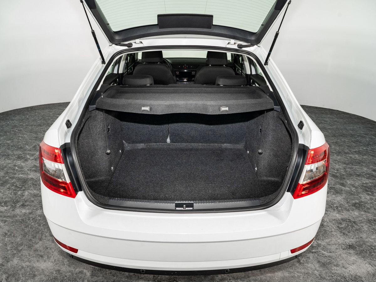 Skoda Octavia 2020 - фото автомобиля