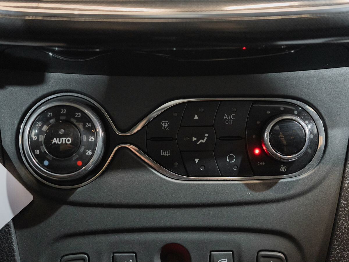 Renault Sandero 2020 - фото автомобиля