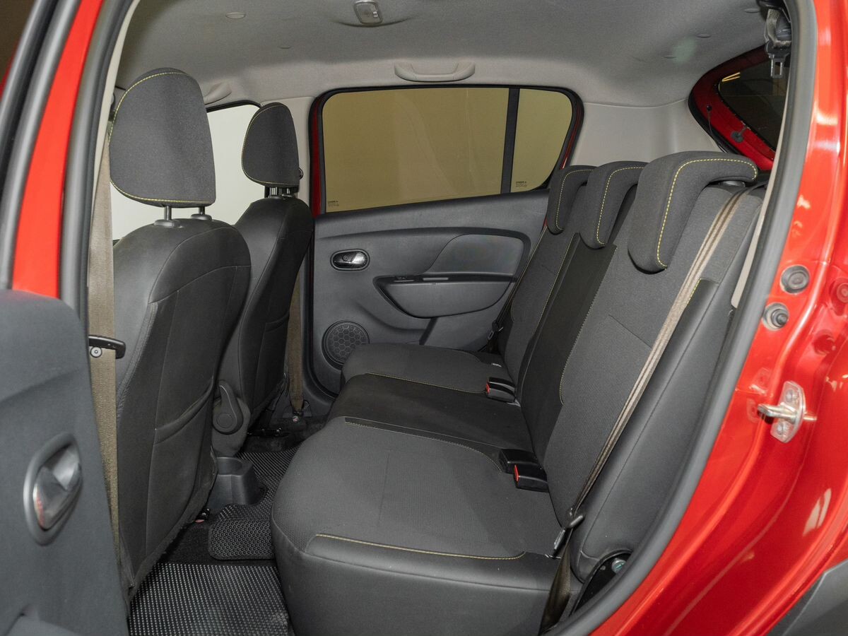 Renault Sandero 2020 - фото автомобиля