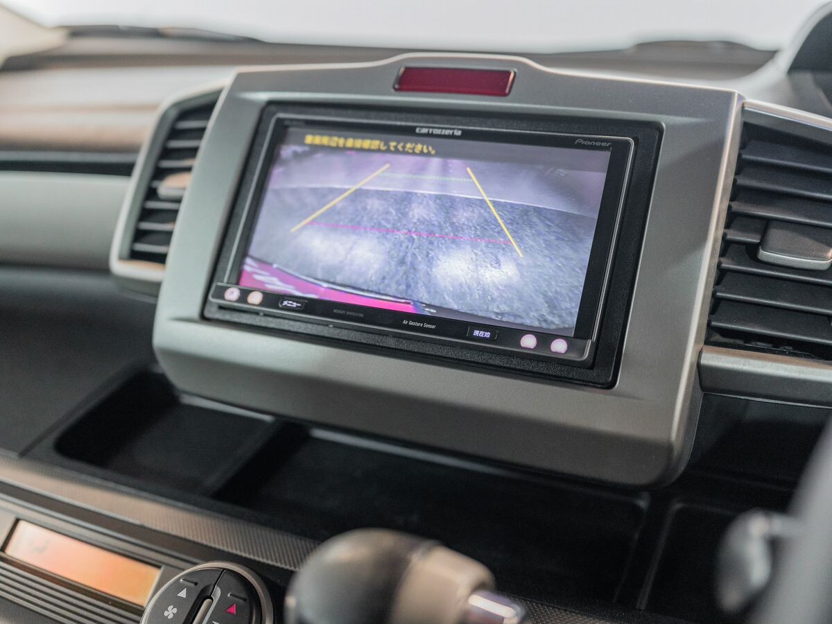 Honda Freed 2011 - фото автомобиля