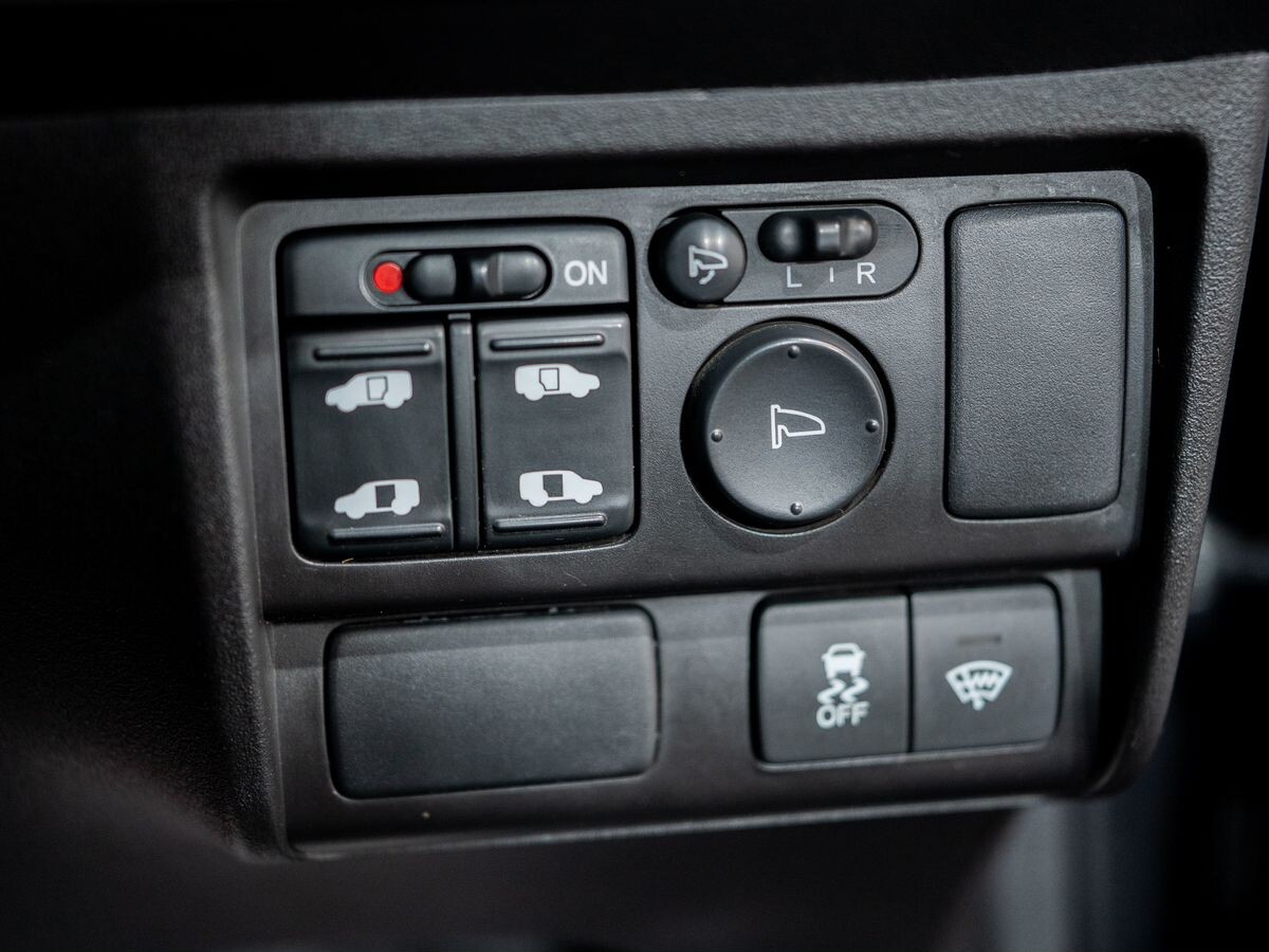 Honda Freed 2011 - фото автомобиля