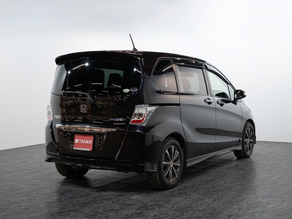 Honda Freed 2011 - фото автомобиля