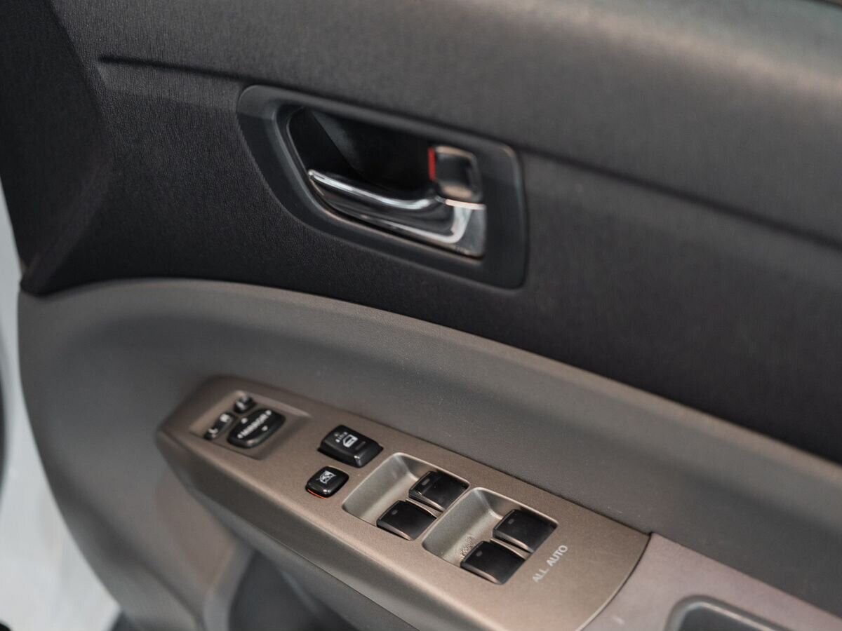 Toyota Prius 2008 - фото автомобиля