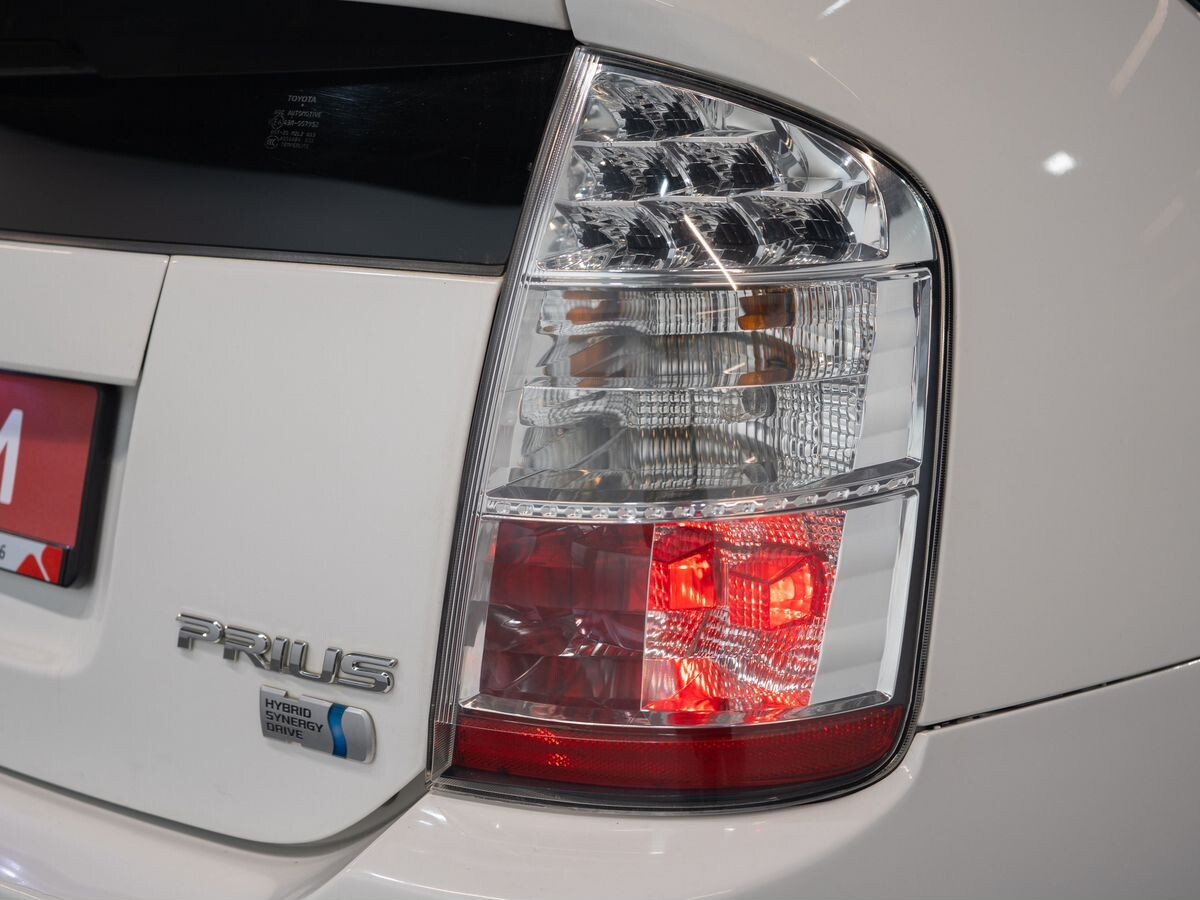 Toyota Prius 2008 - фото автомобиля