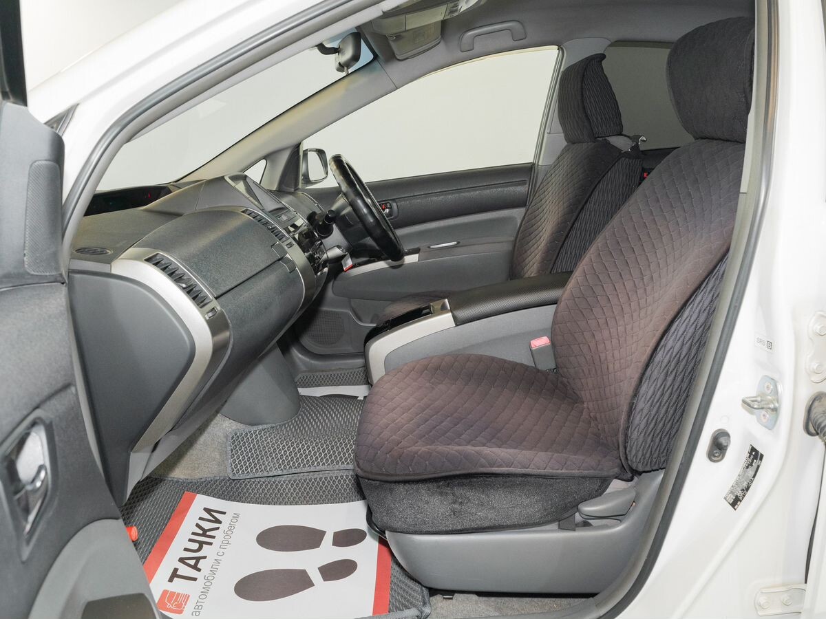 Toyota Prius 2008 - фото автомобиля