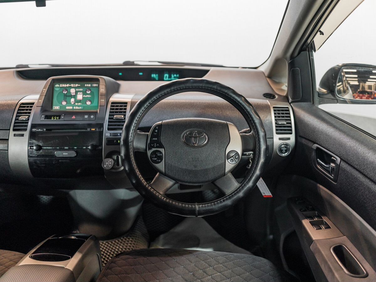 Toyota Prius 2008 - фото автомобиля