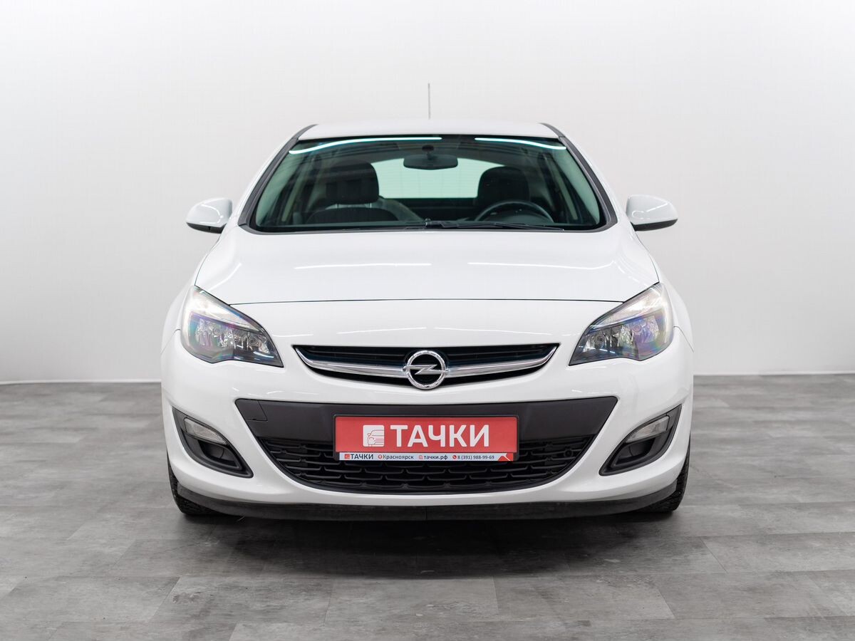 Opel Astra 2013 - фото автомобиля