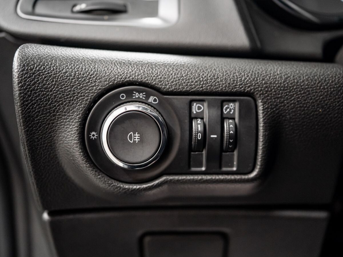 Opel Astra 2013 - фото автомобиля