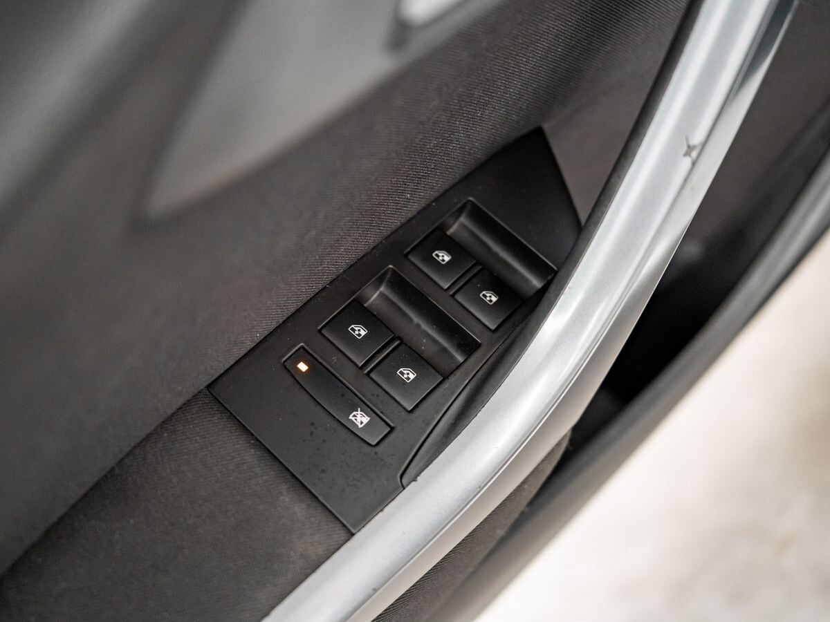 Opel Astra 2013 - фото автомобиля