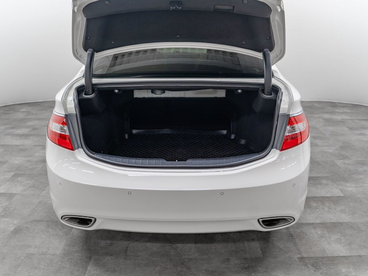 Hyundai Grandeur 2013 - фото автомобиля