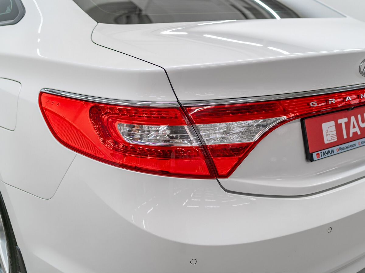 Hyundai Grandeur 2013 - фото автомобиля