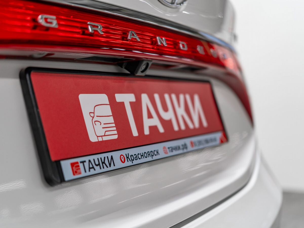 Hyundai Grandeur 2013 - фото автомобиля