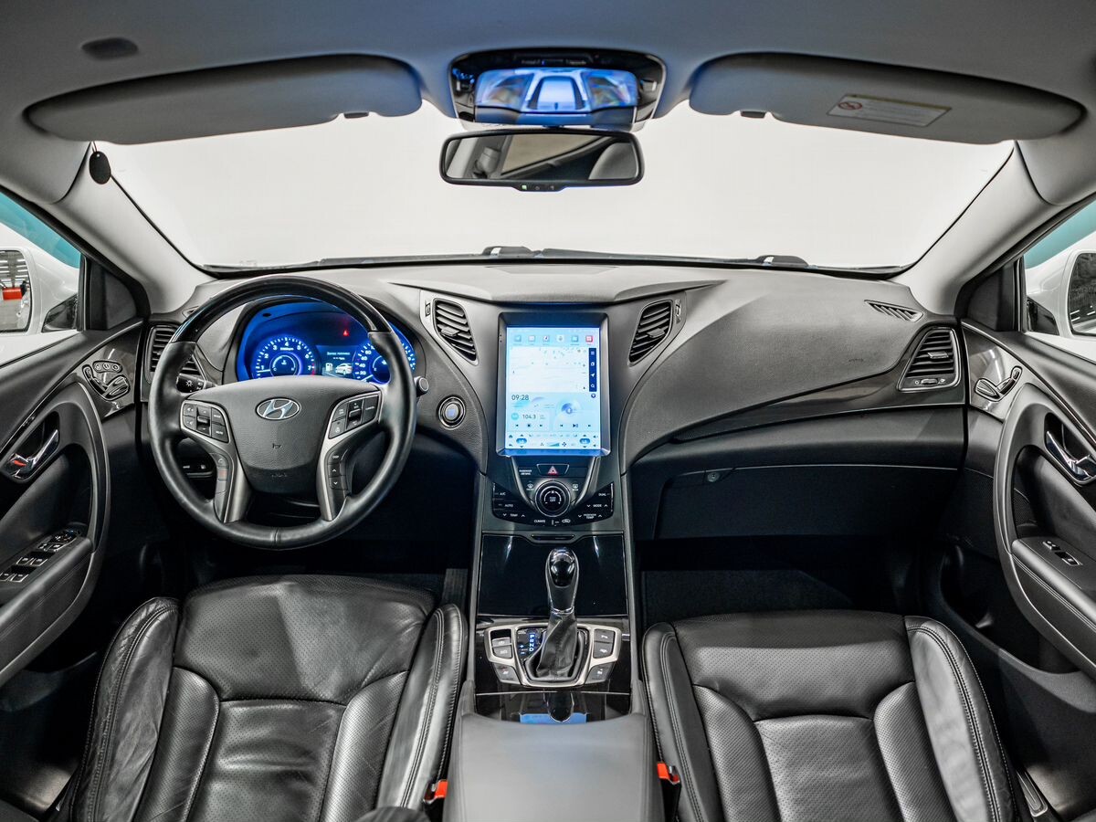 Hyundai Grandeur 2013 - фото автомобиля