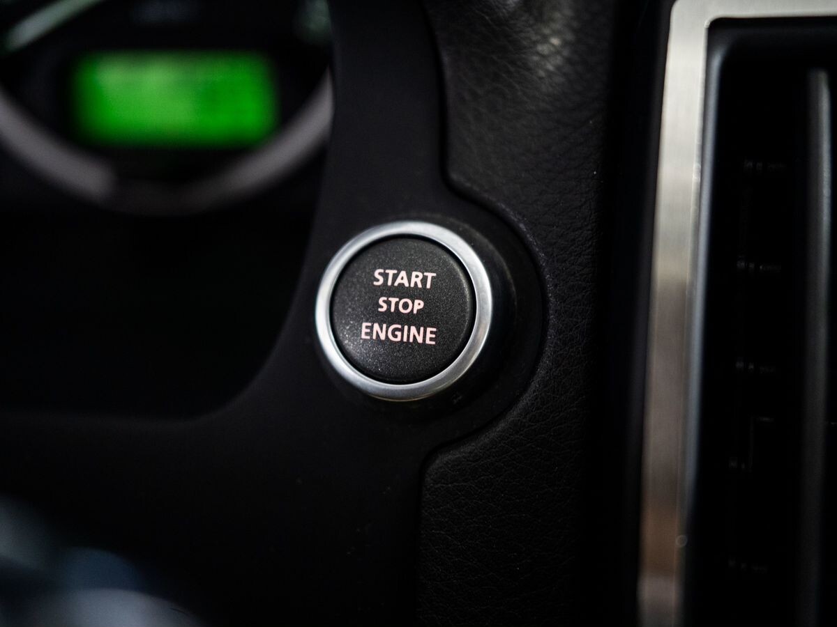 Land Rover Freelander 2012 - фото автомобиля