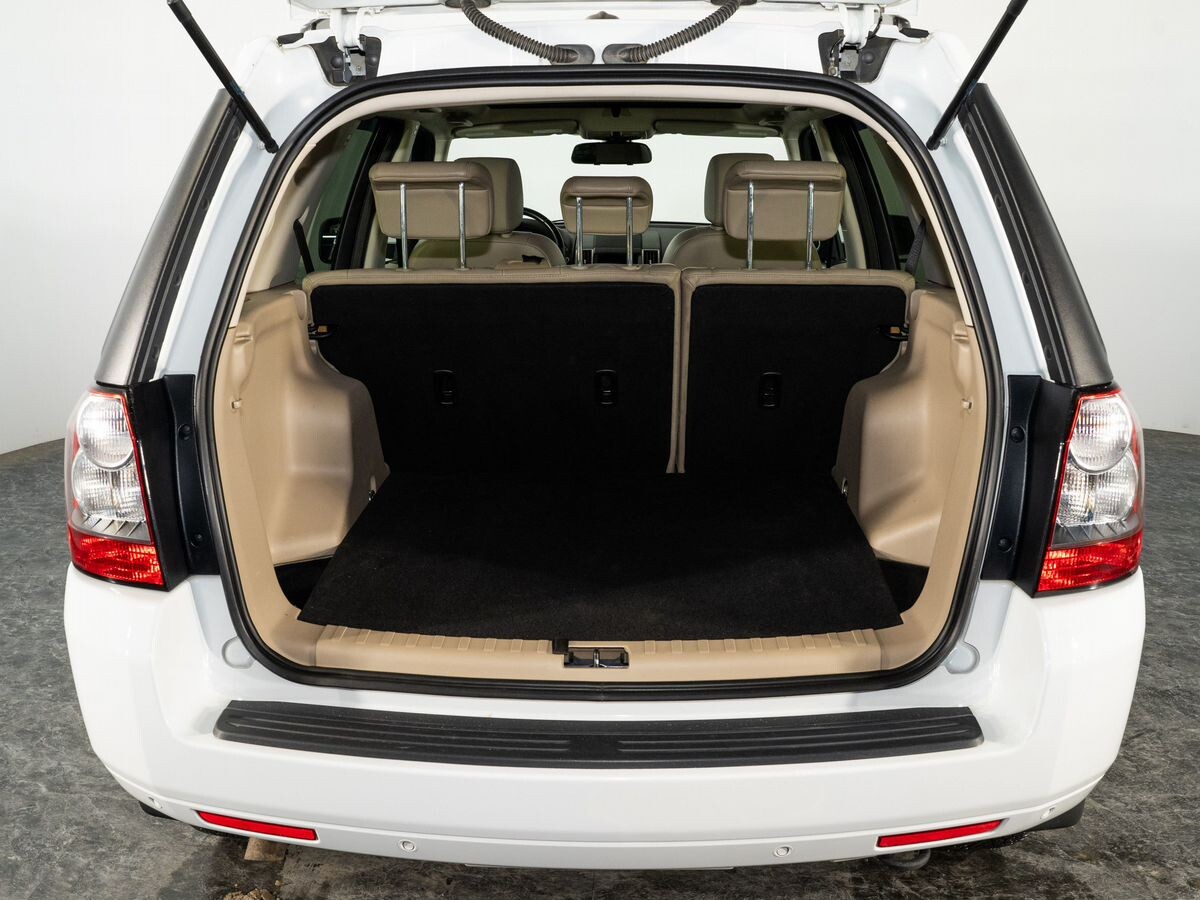 Land Rover Freelander 2012 - фото автомобиля