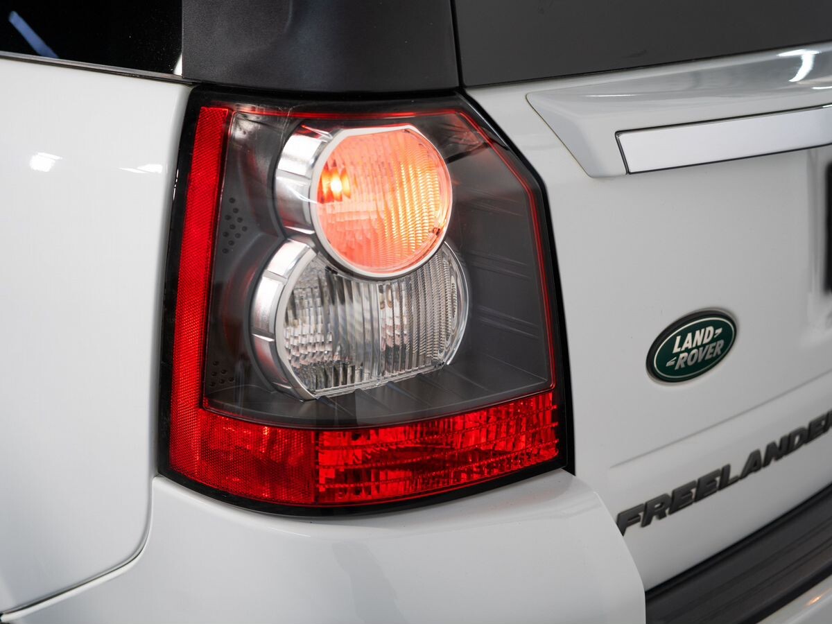 Land Rover Freelander 2012 - фото автомобиля