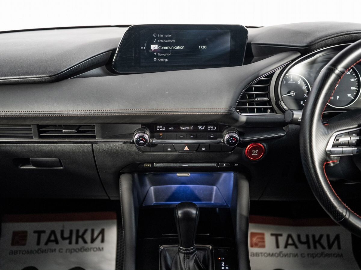 Mazda 3 2019 - фото автомобиля