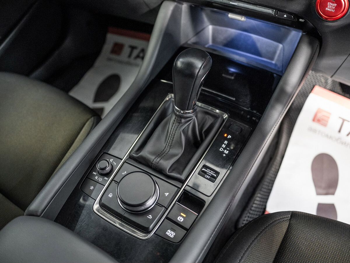 Mazda 3 2019 - фото автомобиля