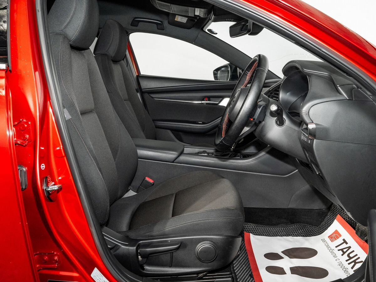 Mazda 3 2019 - фото автомобиля