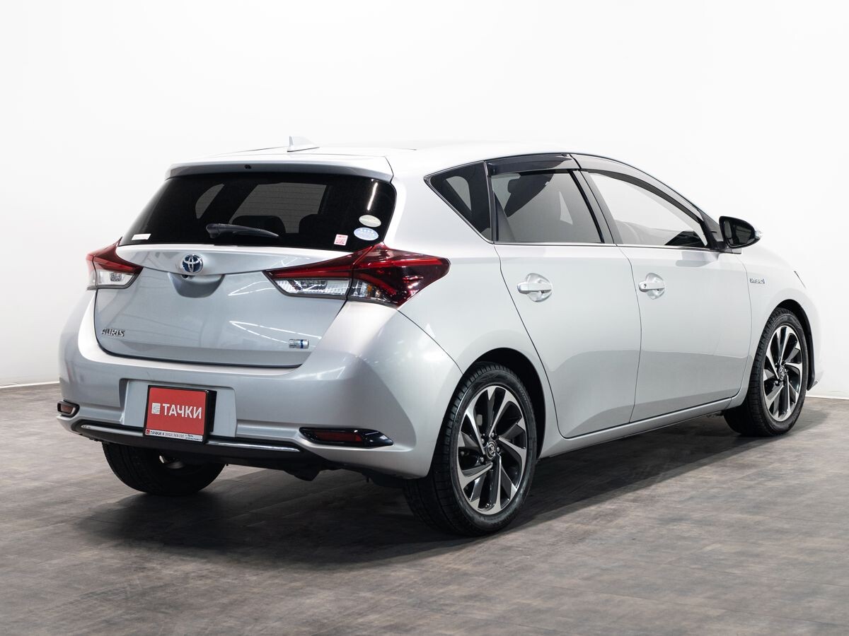 Toyota Auris 2016 - фото автомобиля