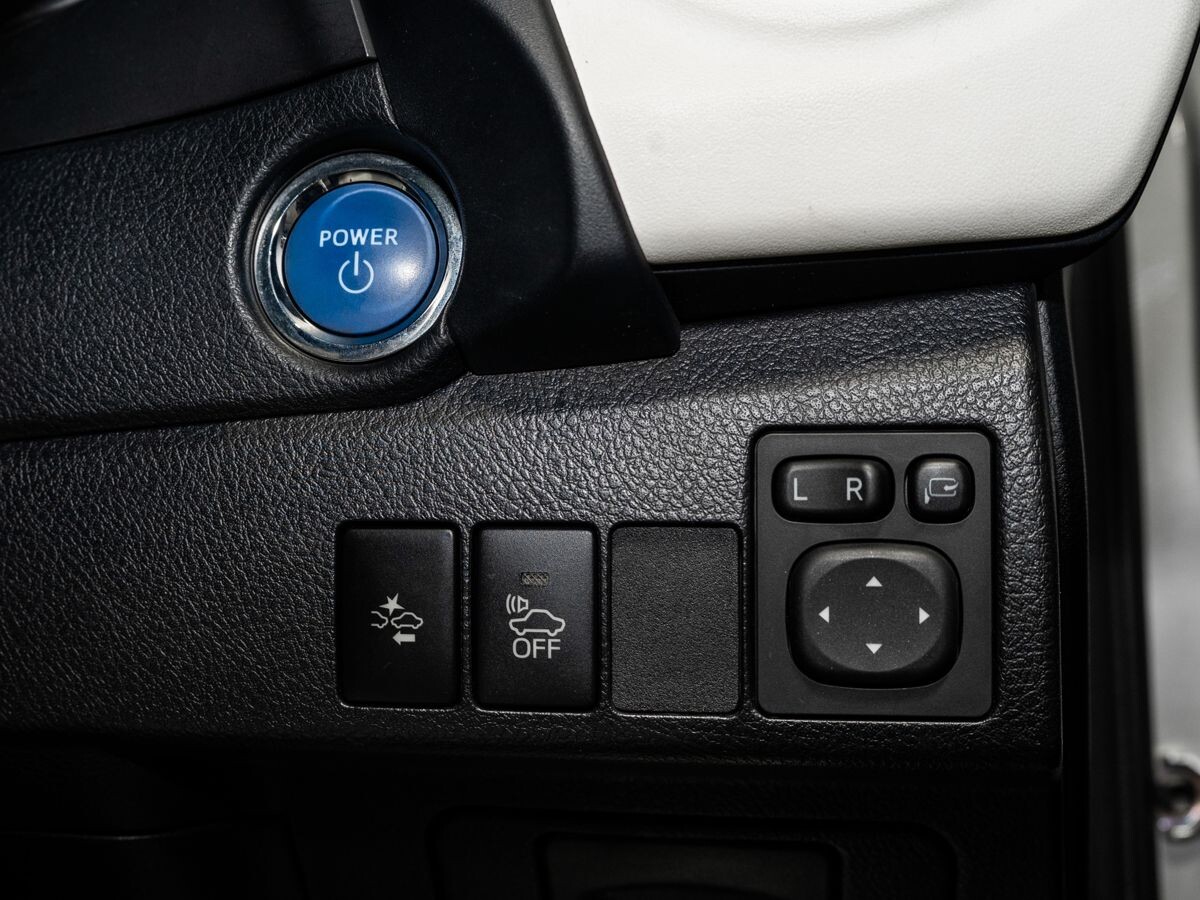 Toyota Auris 2016 - фото автомобиля