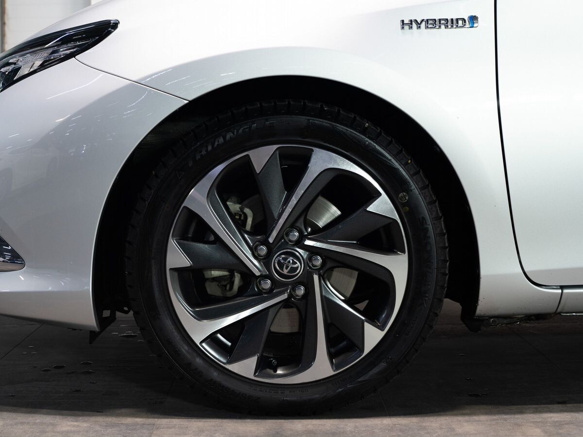 Toyota Auris 2016 - фото автомобиля
