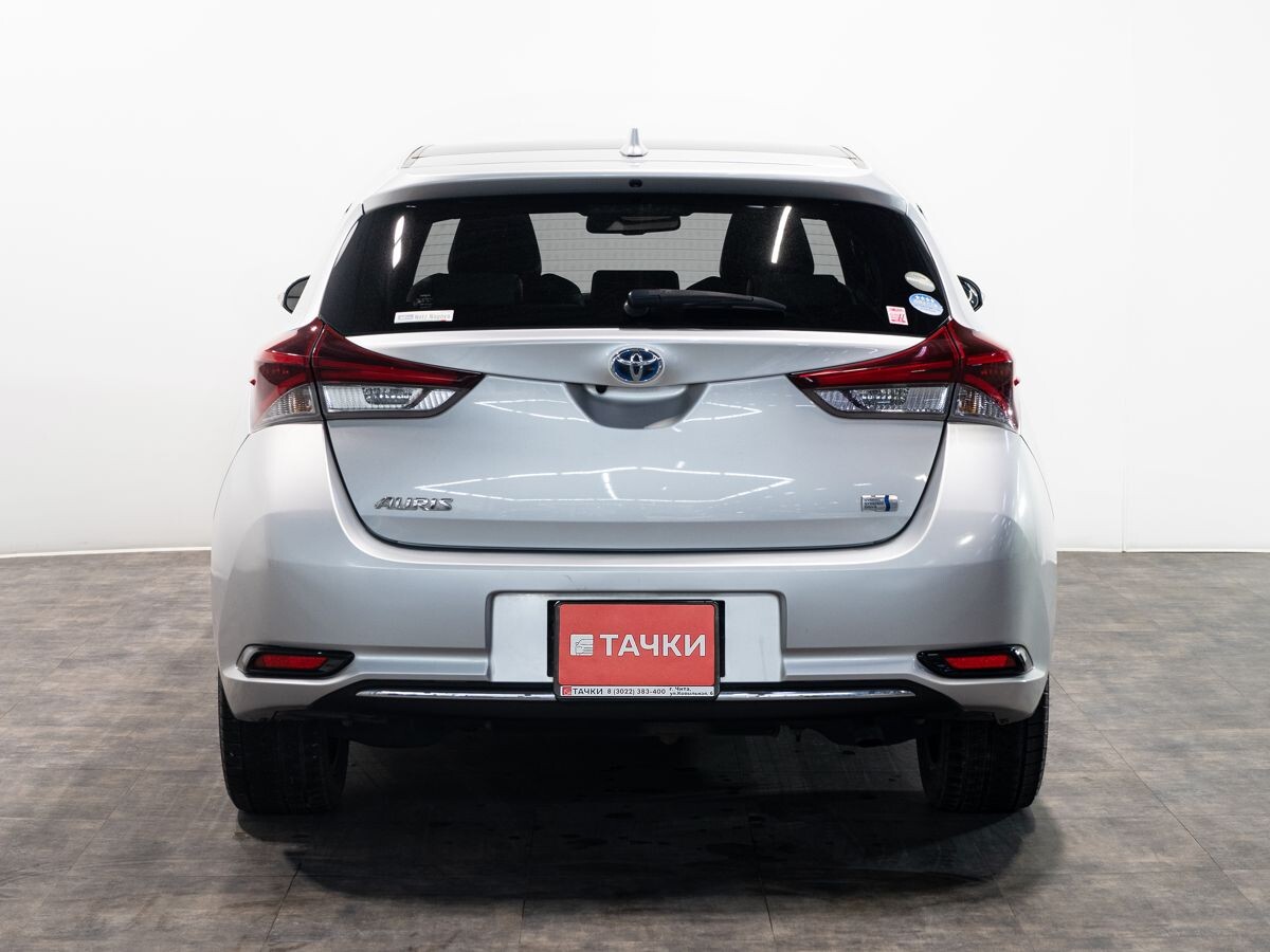 Toyota Auris 2016 - фото автомобиля