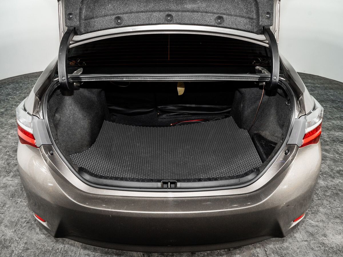 Toyota Corolla 2017 - фото автомобиля